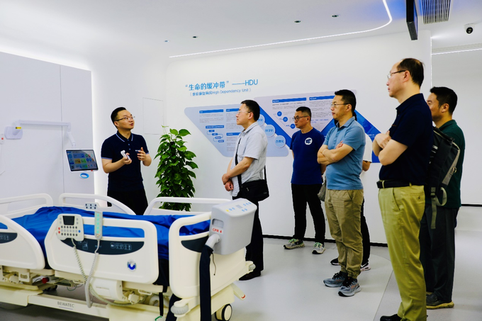 智能家居 引领未来生活新风尚——计算机学院校友联谊会常务理事会会议暨校友企业参访活动侧记